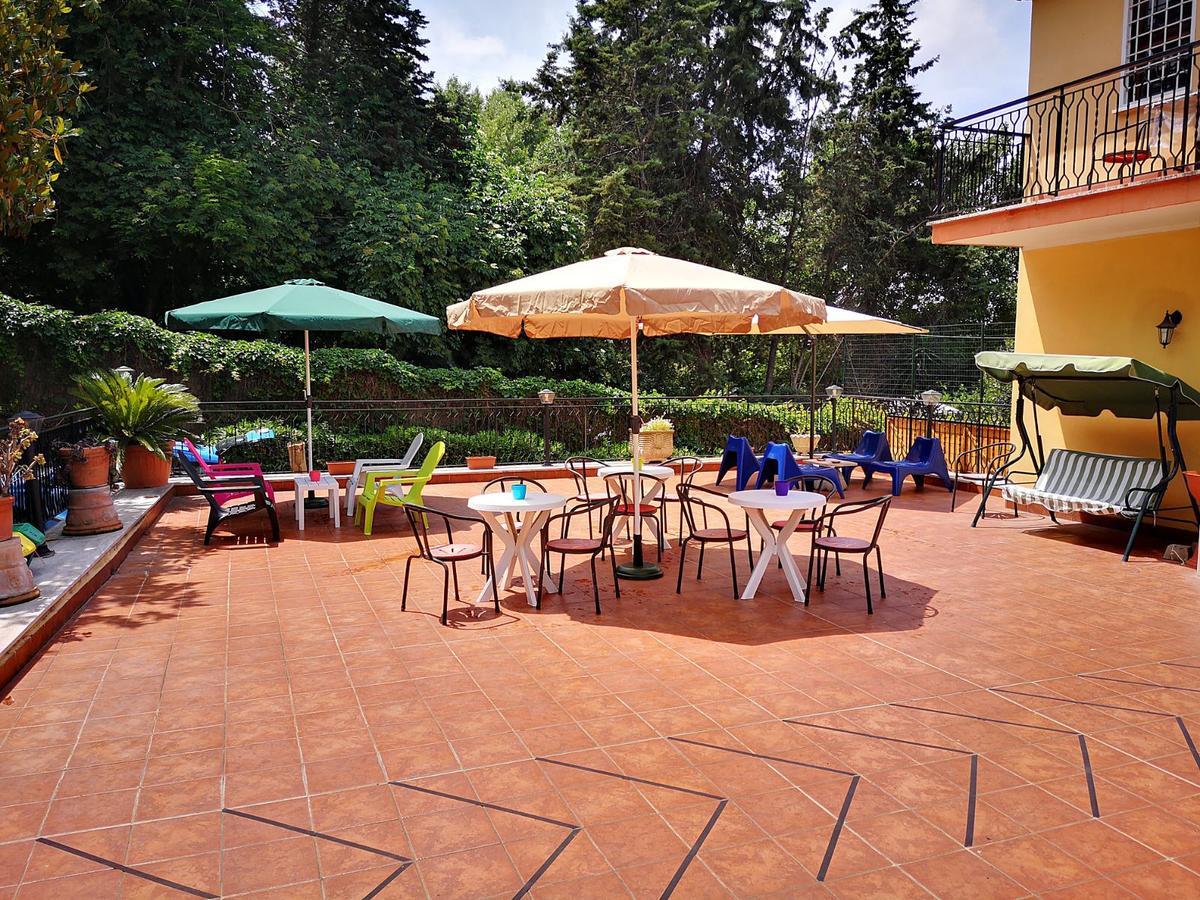 Le Streghe Di Roma Hotel Exterior photo